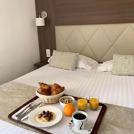 Le Galion Et Restaurant - Logis ホテル 3*