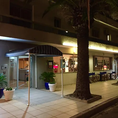 Le Galion Et Restaurant - Logis Hotel