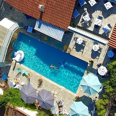 Le Galion Et Restaurant - Logis Hotel