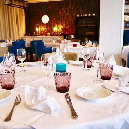 Le Galion Et Restaurant - Logis 3*