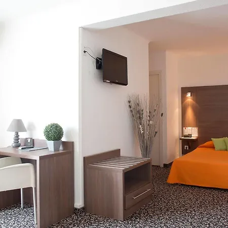 Le Galion Et Restaurant - Logis Hotel Canet-en-Roussillon
